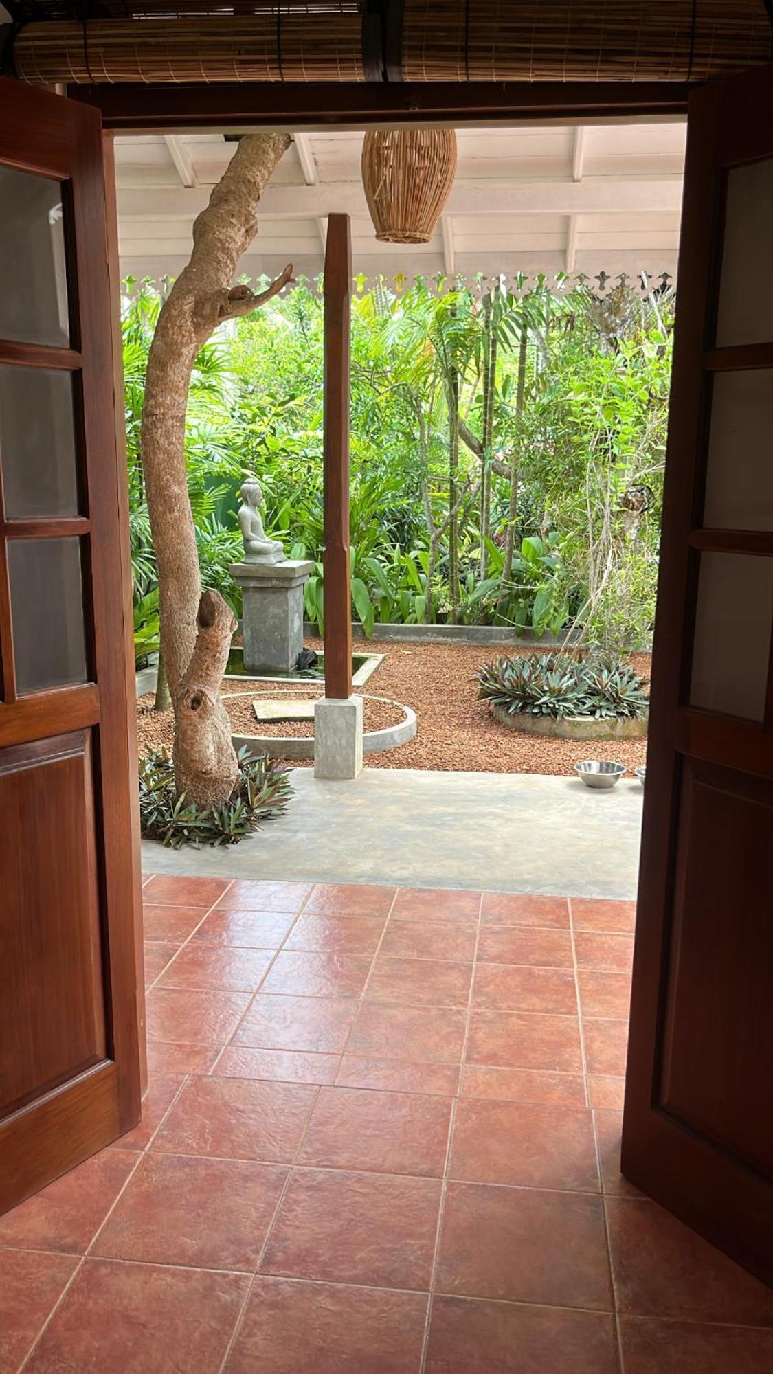 Beach Club Apartments Induruwa Exterior foto