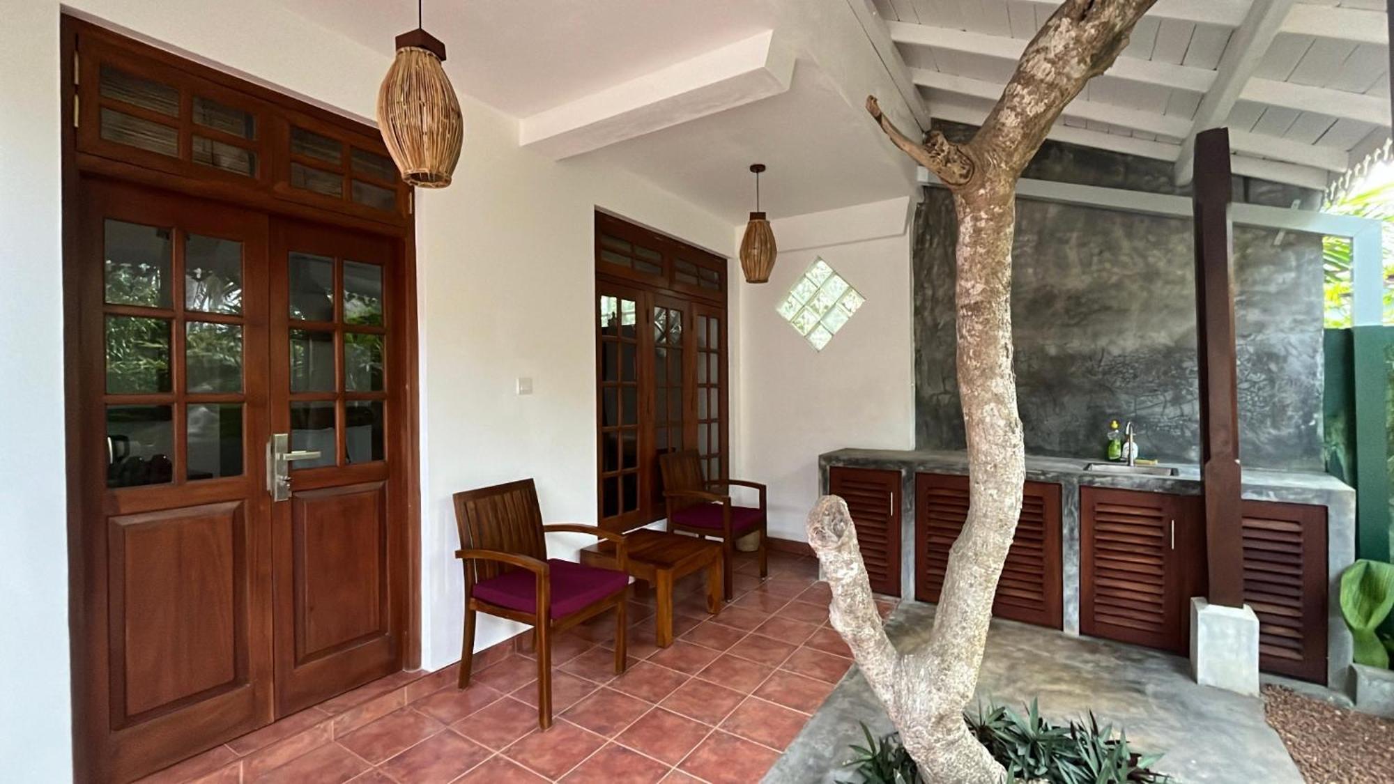 Beach Club Apartments Induruwa Exterior foto